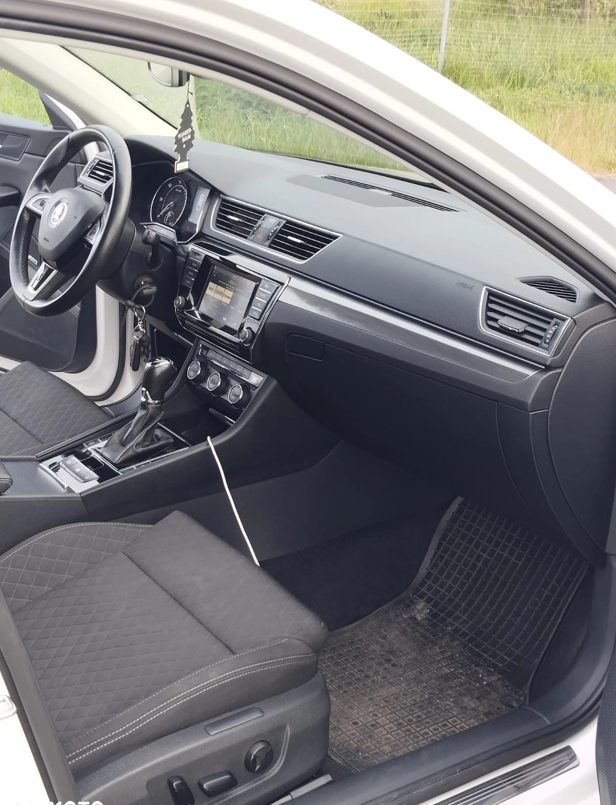 Skoda Superb cena 70900 przebieg: 189900, rok produkcji 2016 z Poznań małe 121